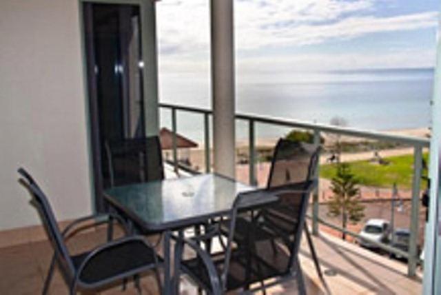Boardwalk By The Beach Rockingham Esterno foto